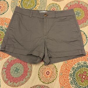 GORGEOUS Old Navy gray shorts